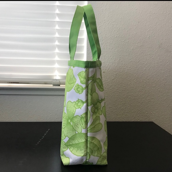 Clinique tote bag. Only used once! - Picture 5 of 7